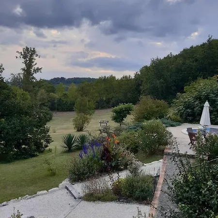 Gite Appartement, Sous Les Arbres *