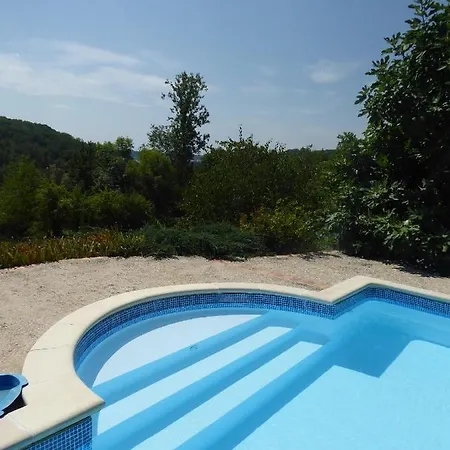 Gite Appartement, Sous Les Arbres Apartment
