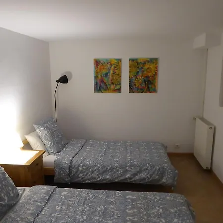 Gite Appartement, Sous Les Arbres Montagudet